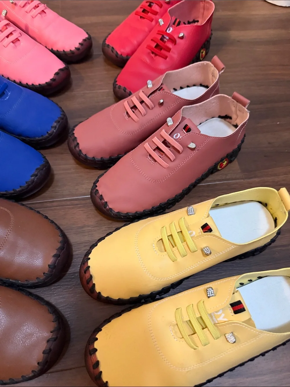 Casual Women’s Elastic Lace-Up Flats in Multiple Colors.
